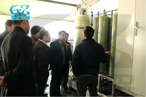 培训后,DTRO膜代理商集体参观工厂设备组装